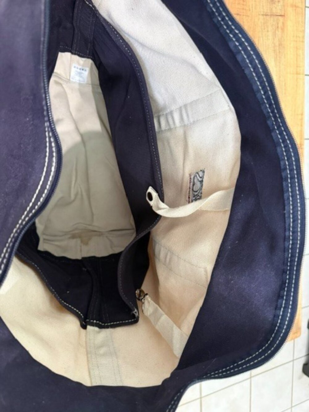Lands End Heavy Duty Canvas Boat Tote XL Cream Navy USA Retro Zip Zipper Spots - Picture 14 of 16